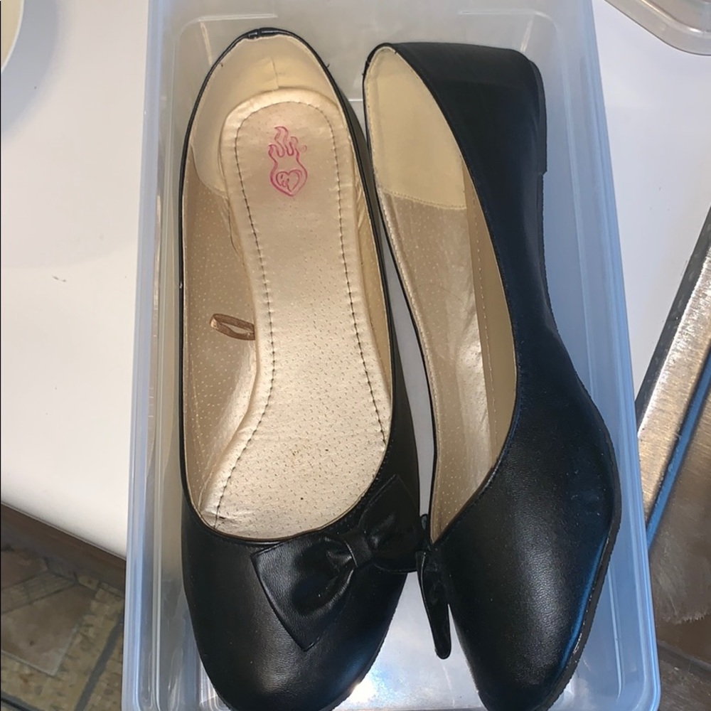 Black flats